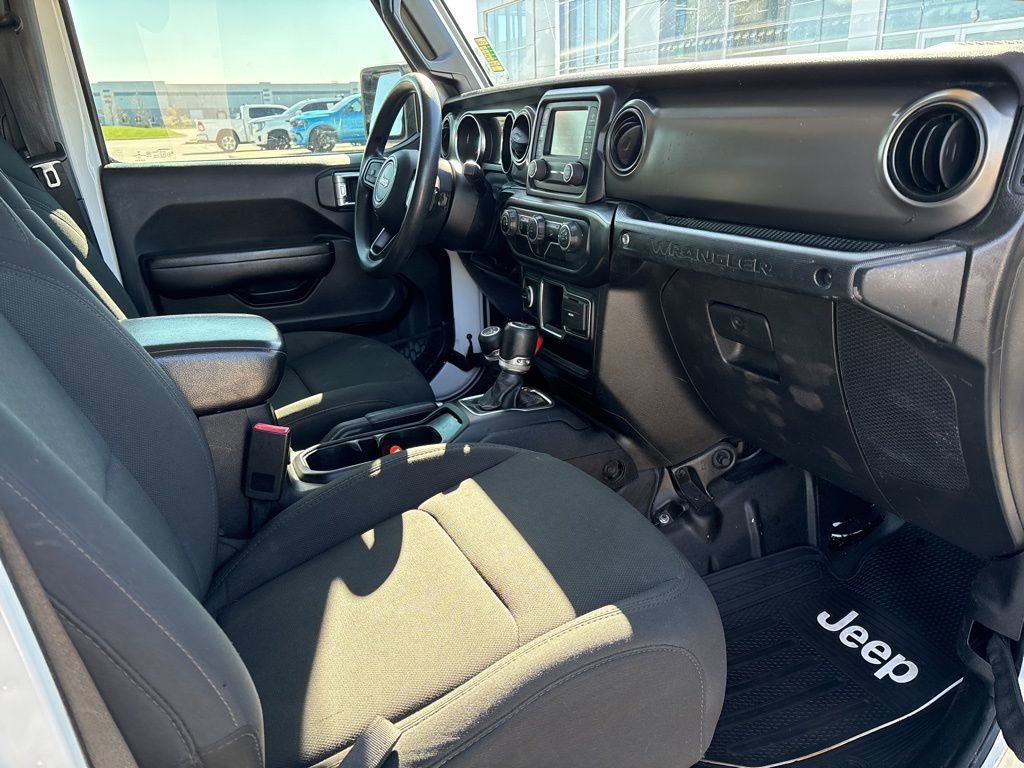 Used 2018 Jeep Wrangler Unlimited Sport AWD/4WD image 14