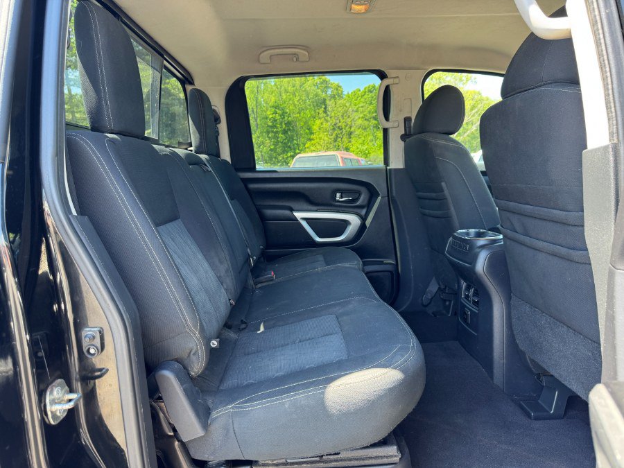 Used 2017 Nissan Titan PRO-4X AWD/4WD image 17