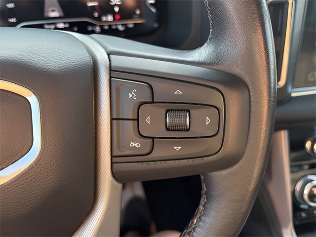 Used 2022 GMC Yukon XL Denali image 11