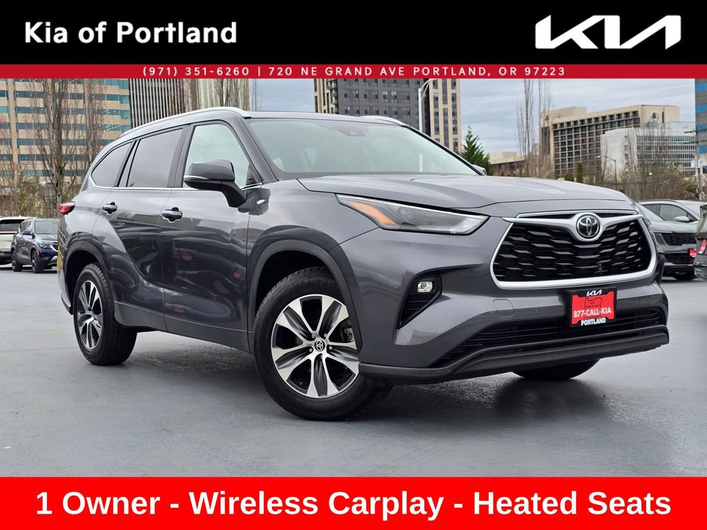 Used 2023 Toyota Highlander XLE