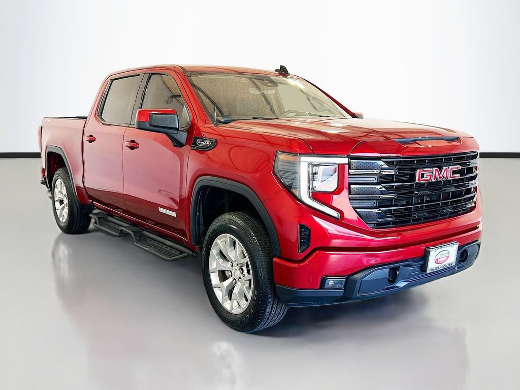 Used 2024 GMC Sierra 1500 Elevation AWD/4WD image 3