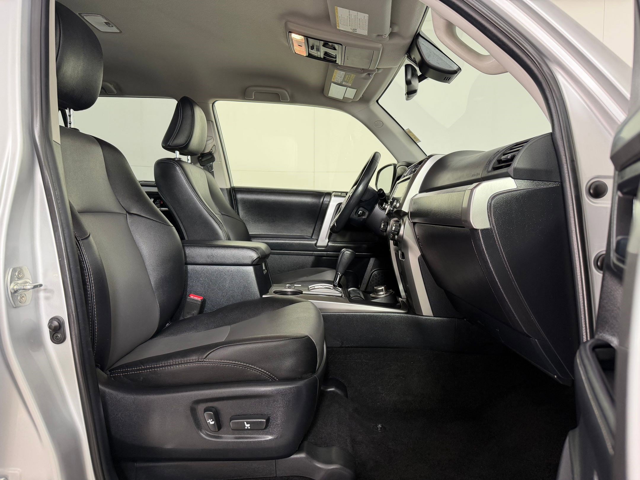 Certified 2024 Toyota 4Runner SR5 Premium image 27