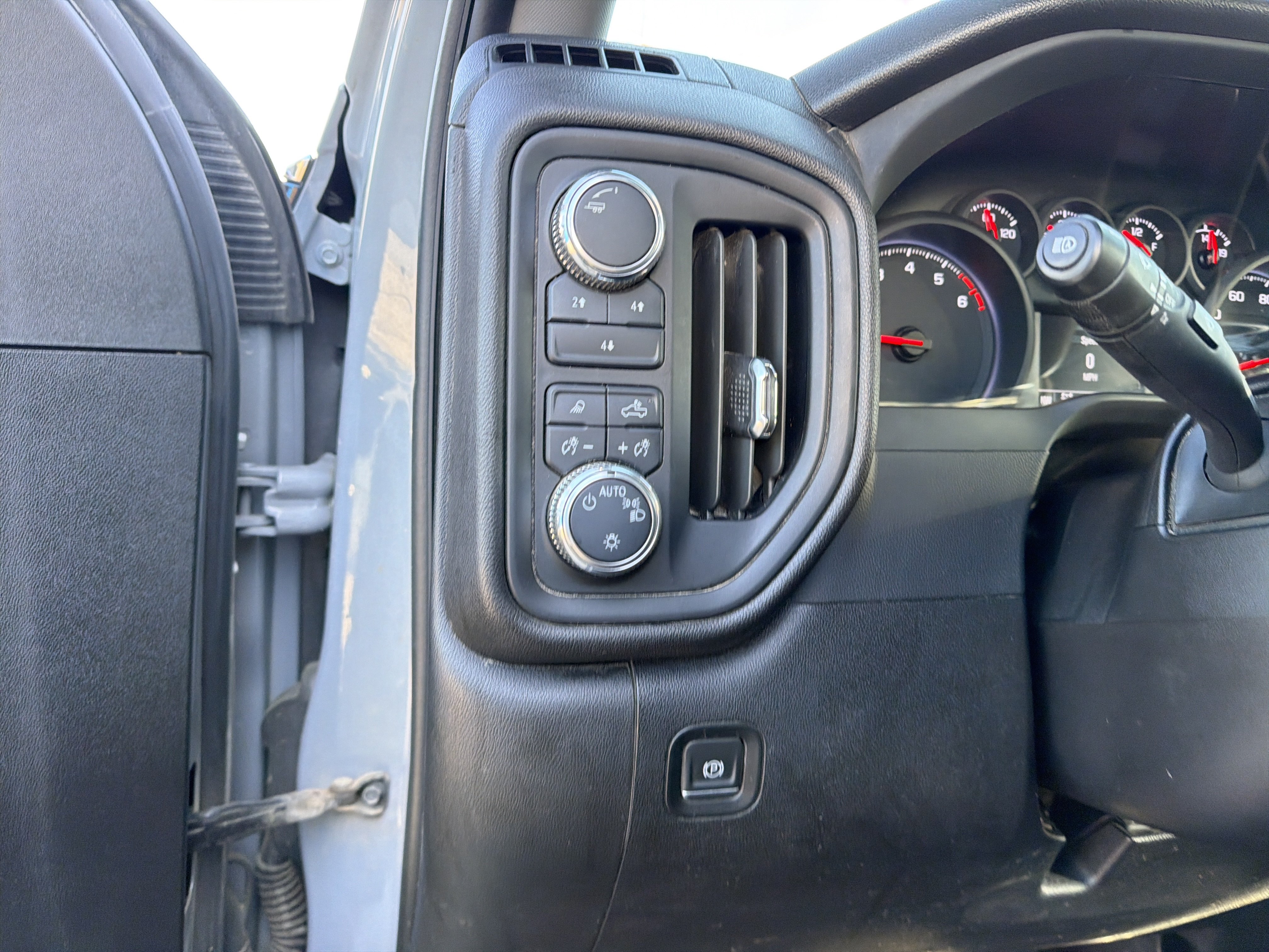 Used 2024 GMC Sierra 3500 Pro w/ Convenience Package AWD/4WD image 15