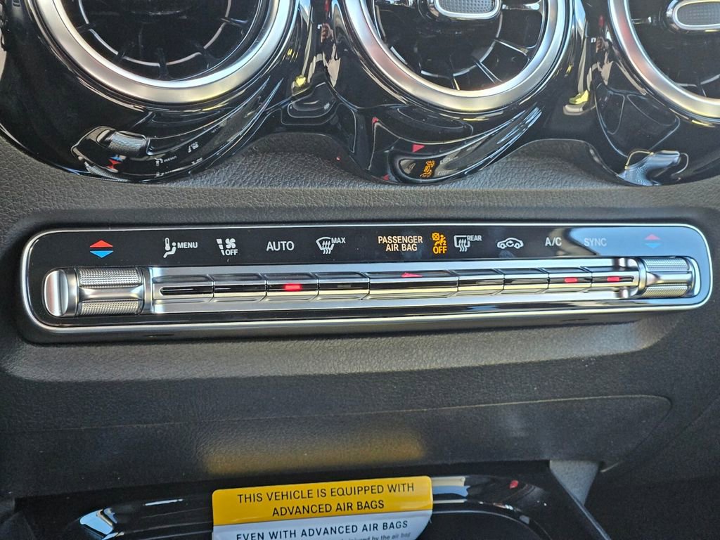 New 2026 Mercedes-Benz GLB 250 4MATIC image 21