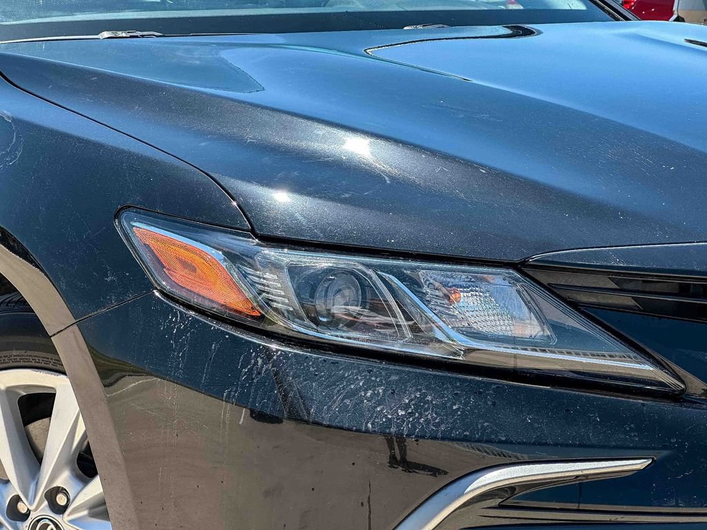 Used 2021 Toyota Camry LE FWD image 10