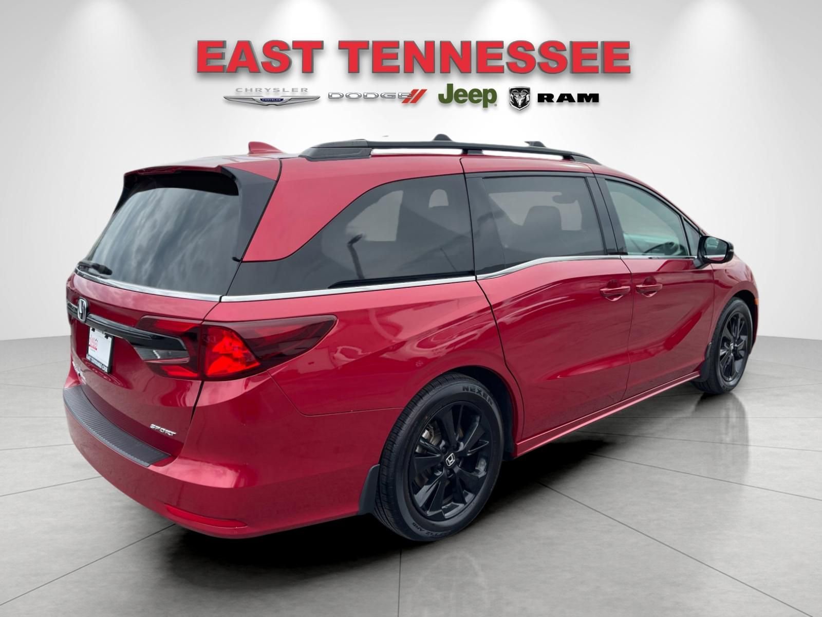 Used 2023 Honda Odyssey Sport image 3