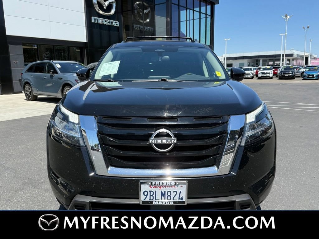 Used 2022 Nissan Pathfinder SV FWD image 3