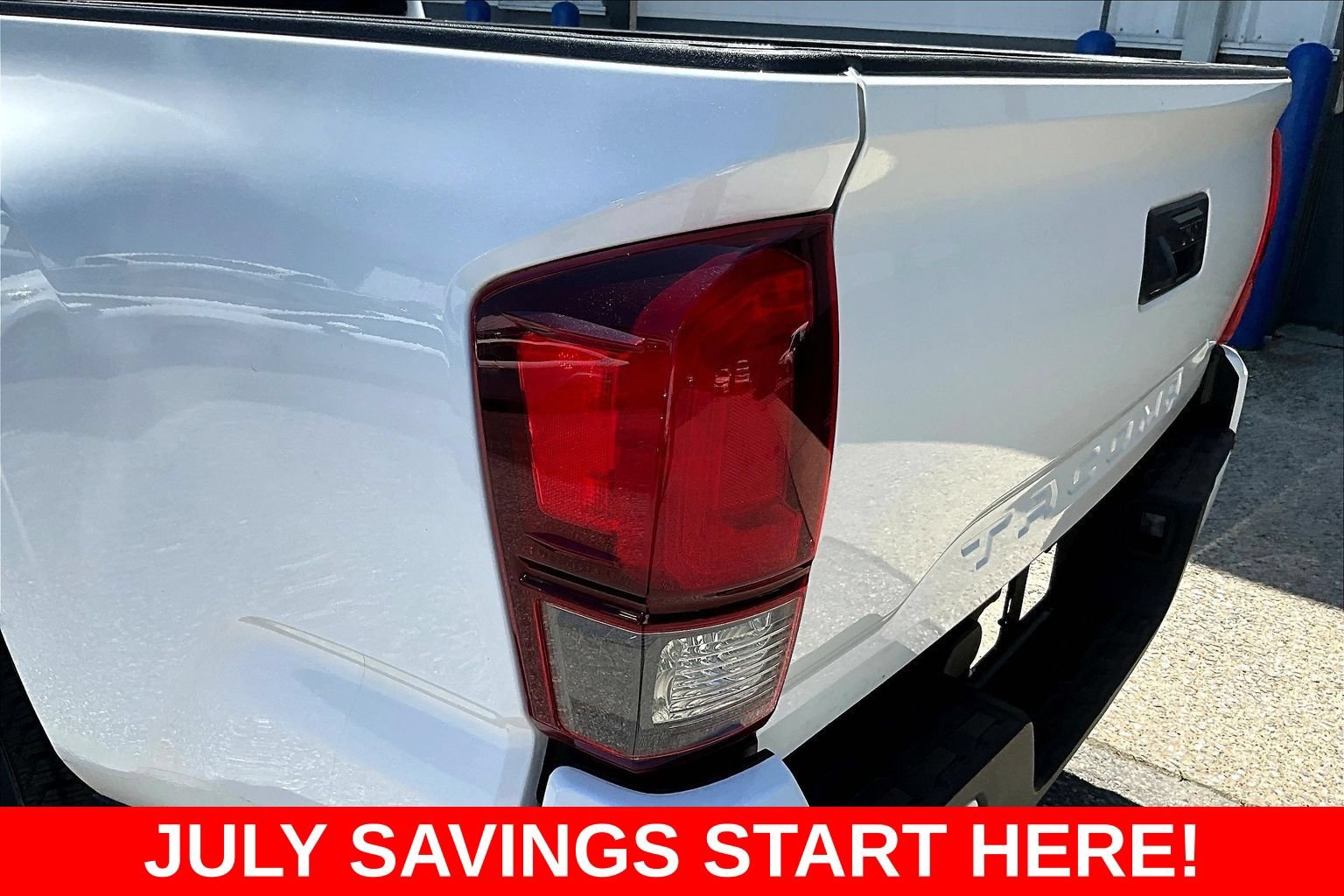 Used 2020 Toyota Tacoma SR w/ SR Convenience Package RWD image 23
