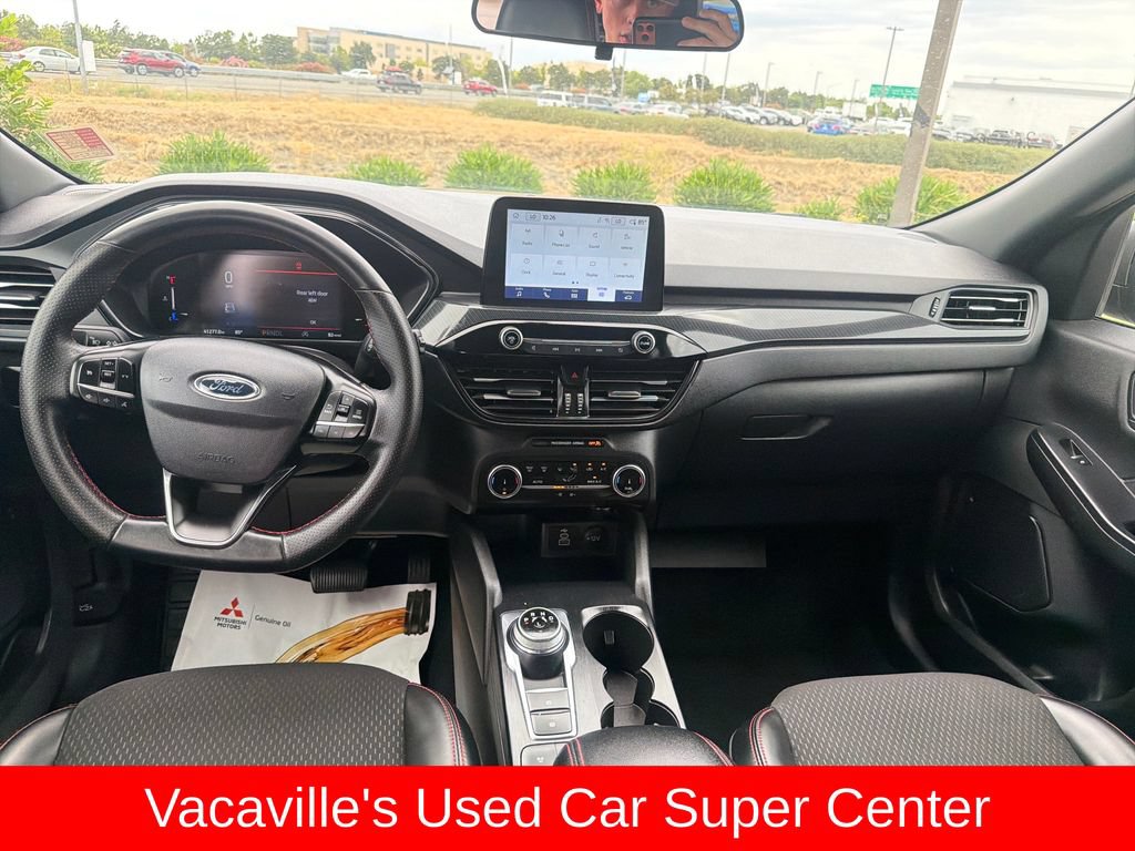 Used 2025 Ford Escape ST-Line FWD image 12
