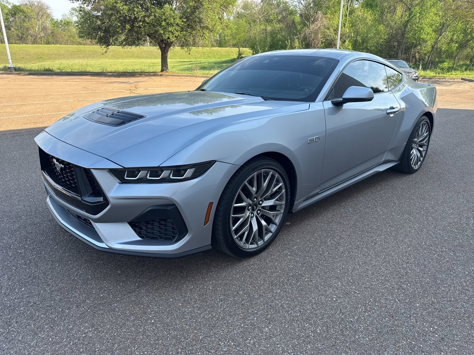 Used 2025 Ford Mustang GT Premium image 3