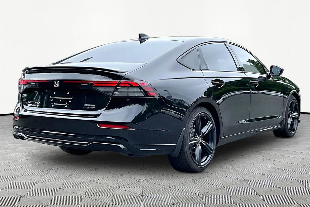 Used 2024 Honda Accord Sport image 6