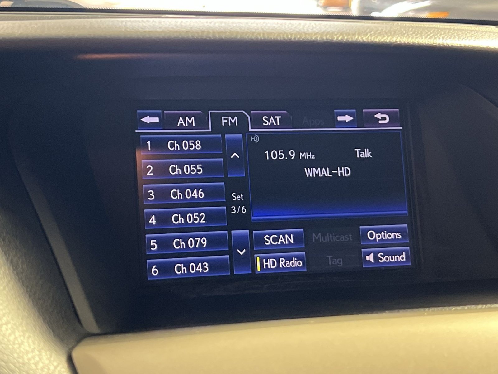 Used 2013 Lexus RX 450h AWD w/ Navigation Pkg image 18