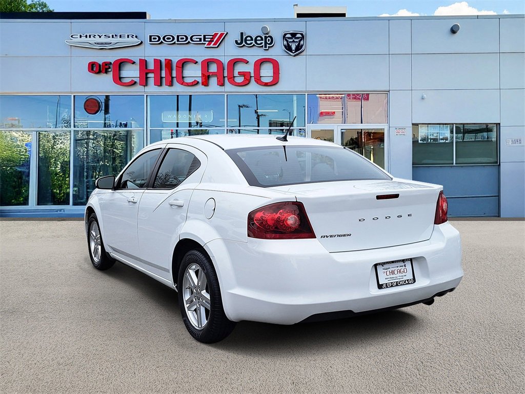 Used 2012 Dodge Avenger SXT image 3