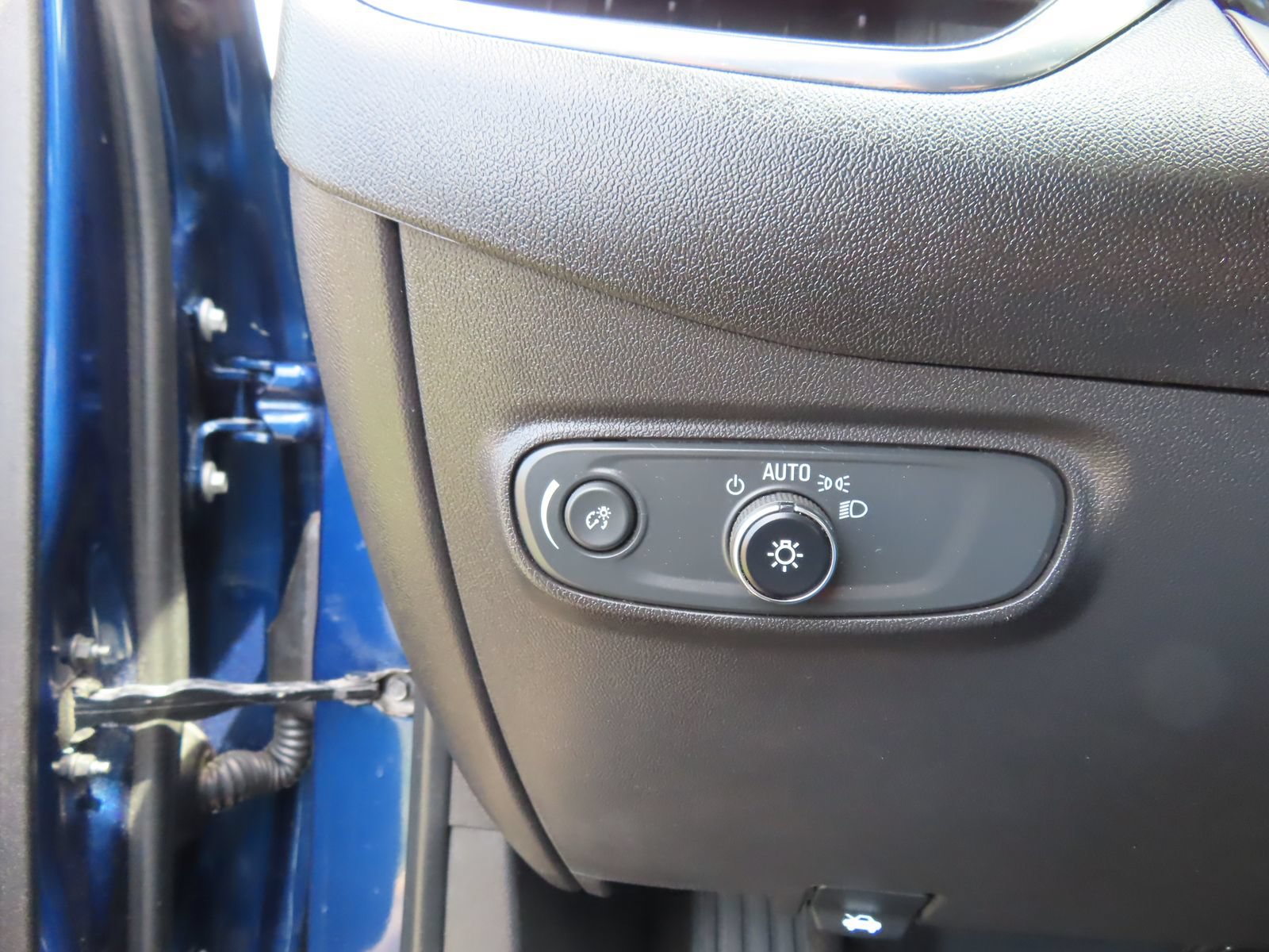 Used 2023 Chevrolet Equinox LS FWD image 13