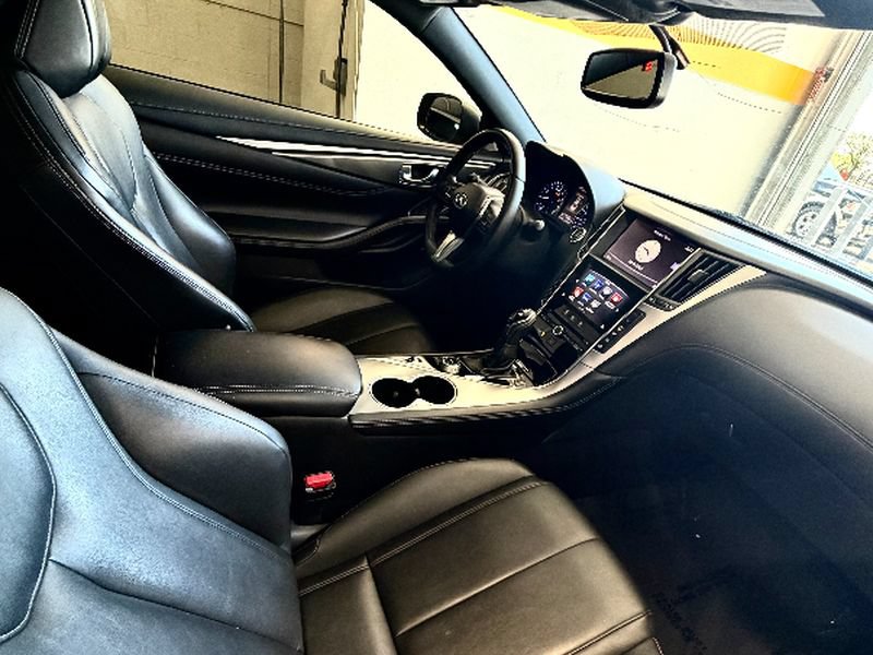 Used 2018 INFINITI Q60 3.0t Luxe RWD image 8