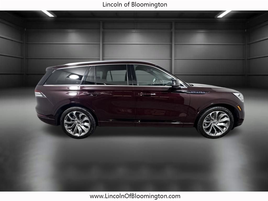 Certified 2023 Lincoln Aviator Grand Touring w/ Equipment Group 301A AWD/4WD image 9