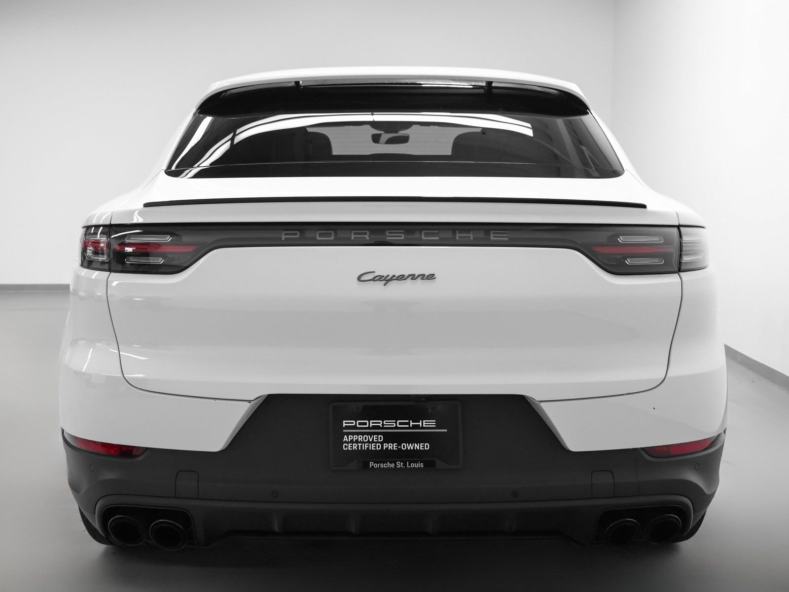 Used 2022 Porsche Cayenne Platinum Edition image 11