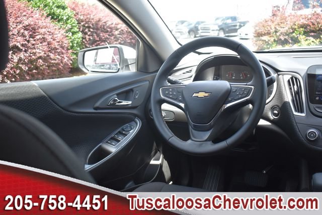 Used 2025 Chevrolet Malibu RS FWD image 23