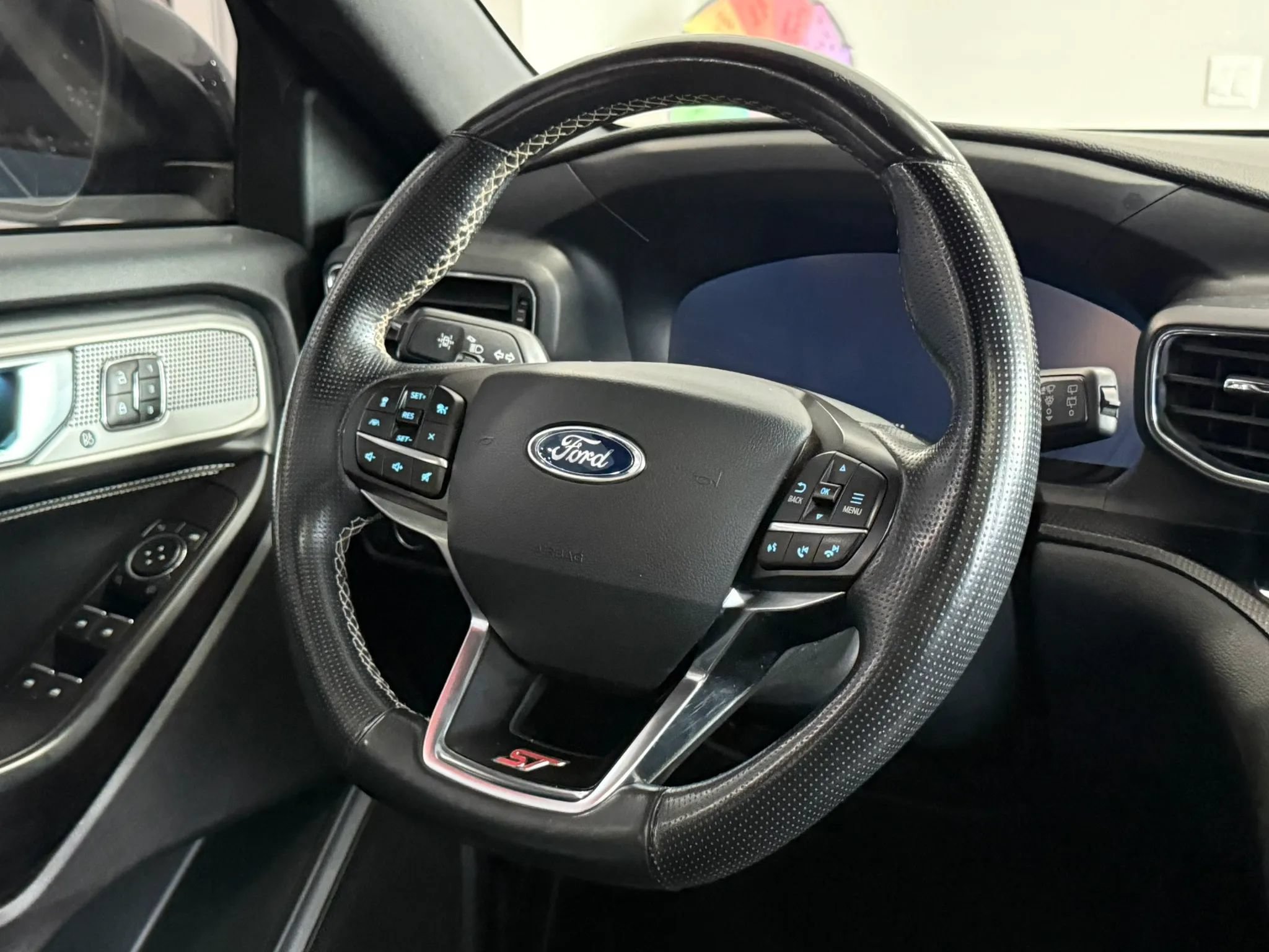 Used 2020 Ford Explorer ST AWD/4WD image 11