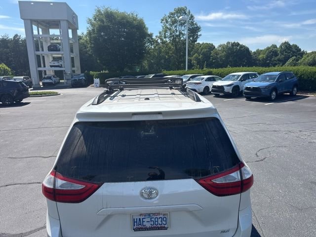 Used 2015 Toyota Sienna XLE Premium FWD image 7