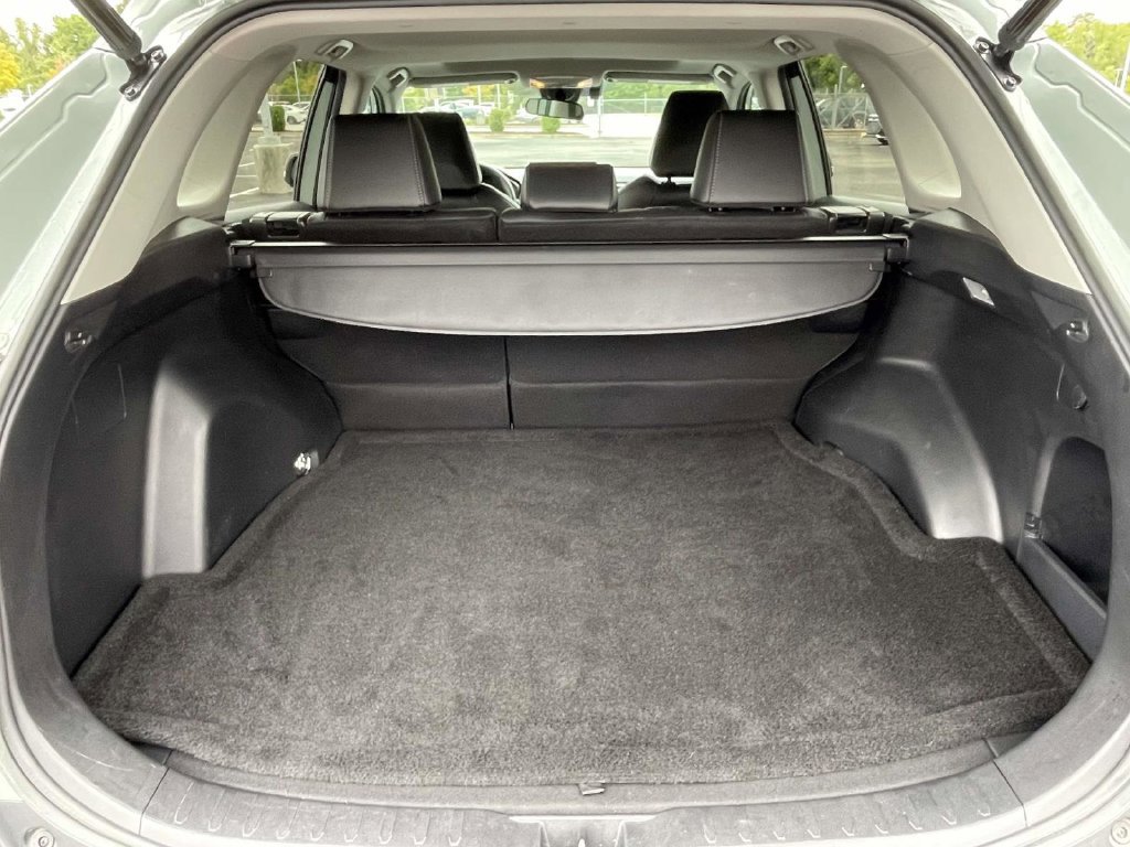 Used 2019 Toyota RAV4 XLE Premium w/ Cold Weather Package FWD image 18