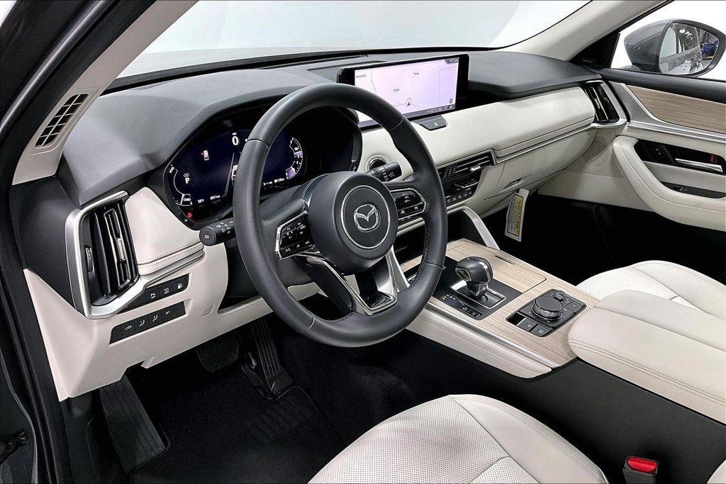 Used 2025 MAZDA CX-90 Plug-In Hybrid w/ Premium Plus image 16