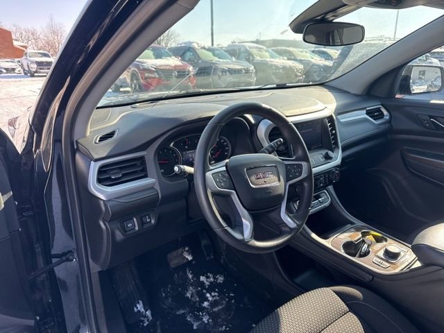 Used 2023 GMC Acadia SLE w/ Driver Convenience Package image 9
