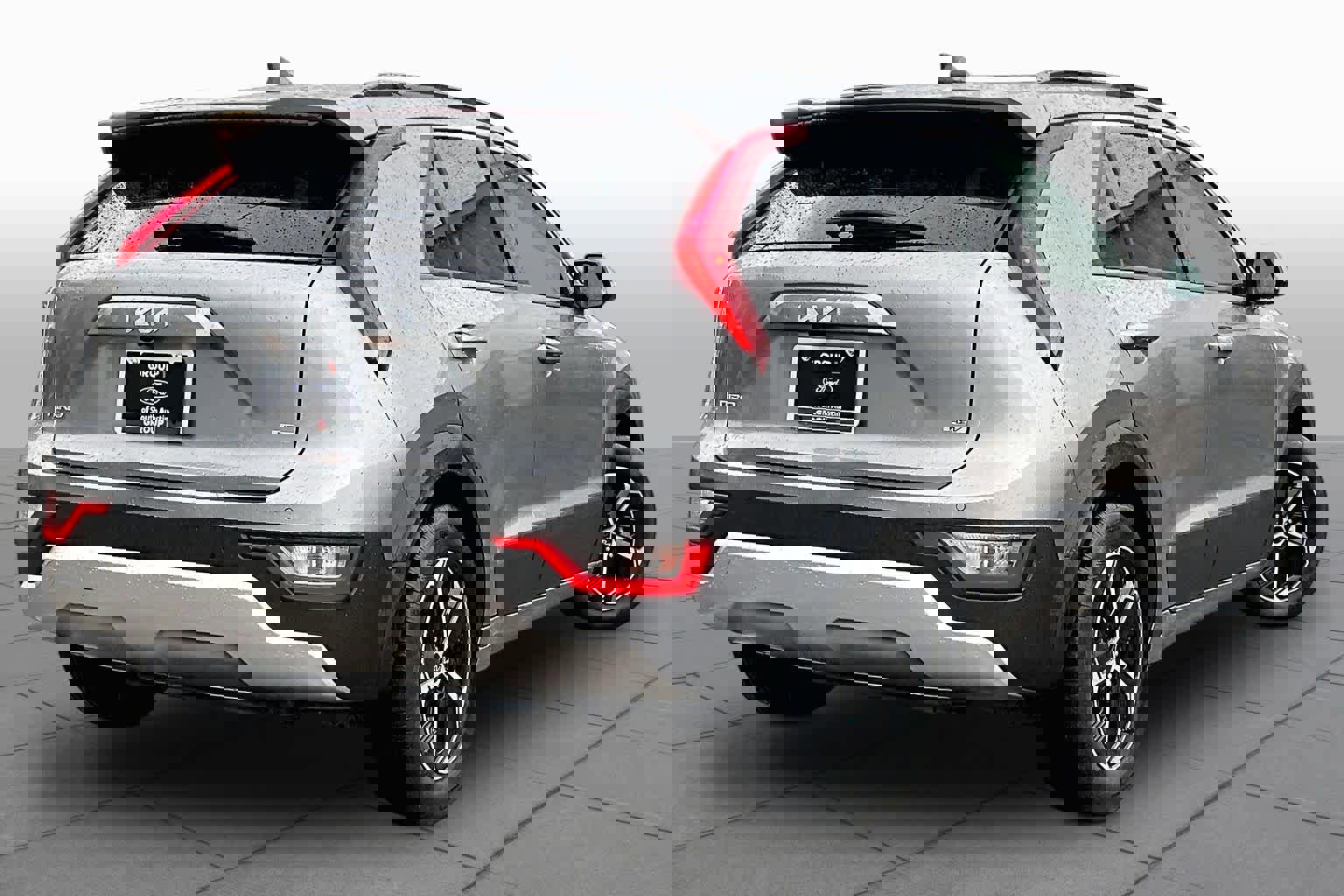 Used 2023 Kia Niro EX image 16