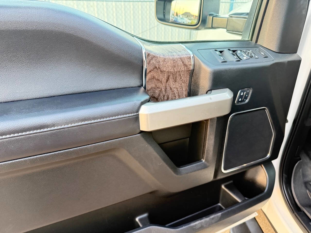 Used 2017 Ford F350 Lariat w/ Lariat Value Package image 17