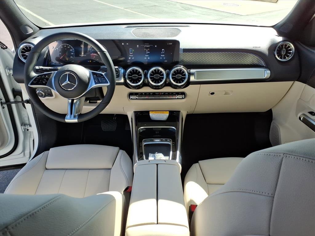 New 2025 Mercedes-Benz GLB 250 4MATIC image 28