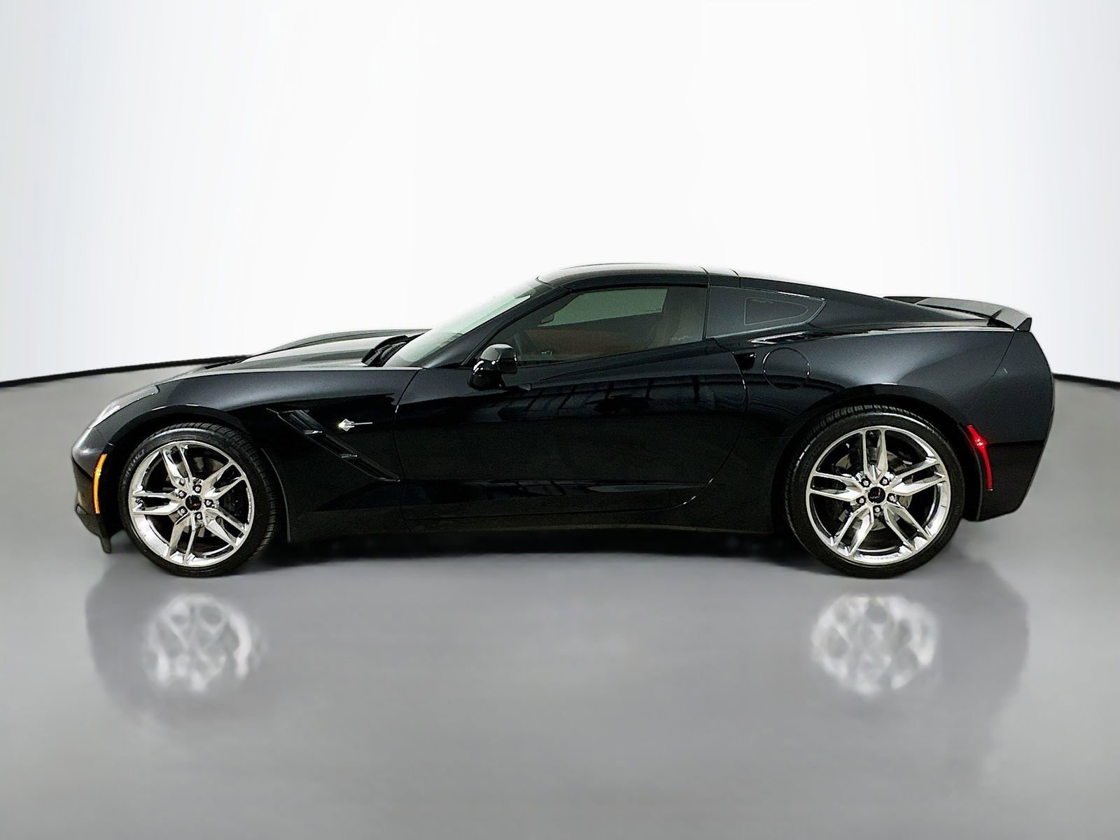 Used 2015 Chevrolet Corvette Stingray Coupe w/ 3LT Preferred Equipment Group RWD image 8