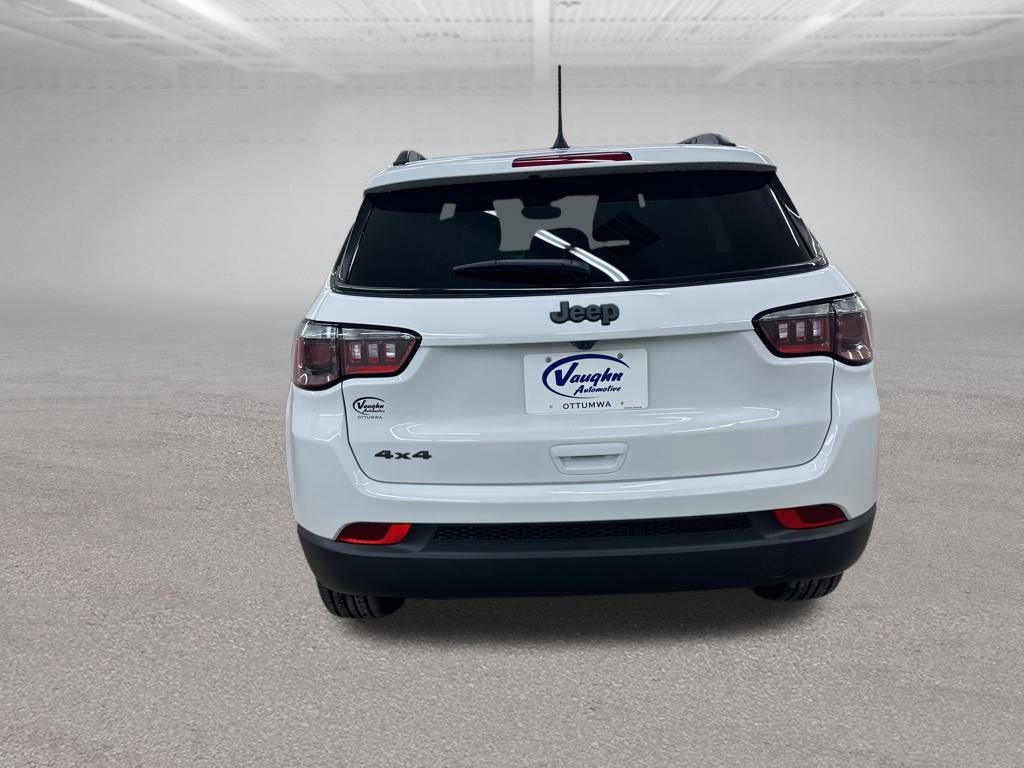 New 2026 Jeep Compass Latitude image 9