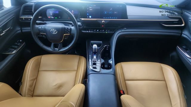 Used 2024 Toyota Crown AWD/4WD image 20