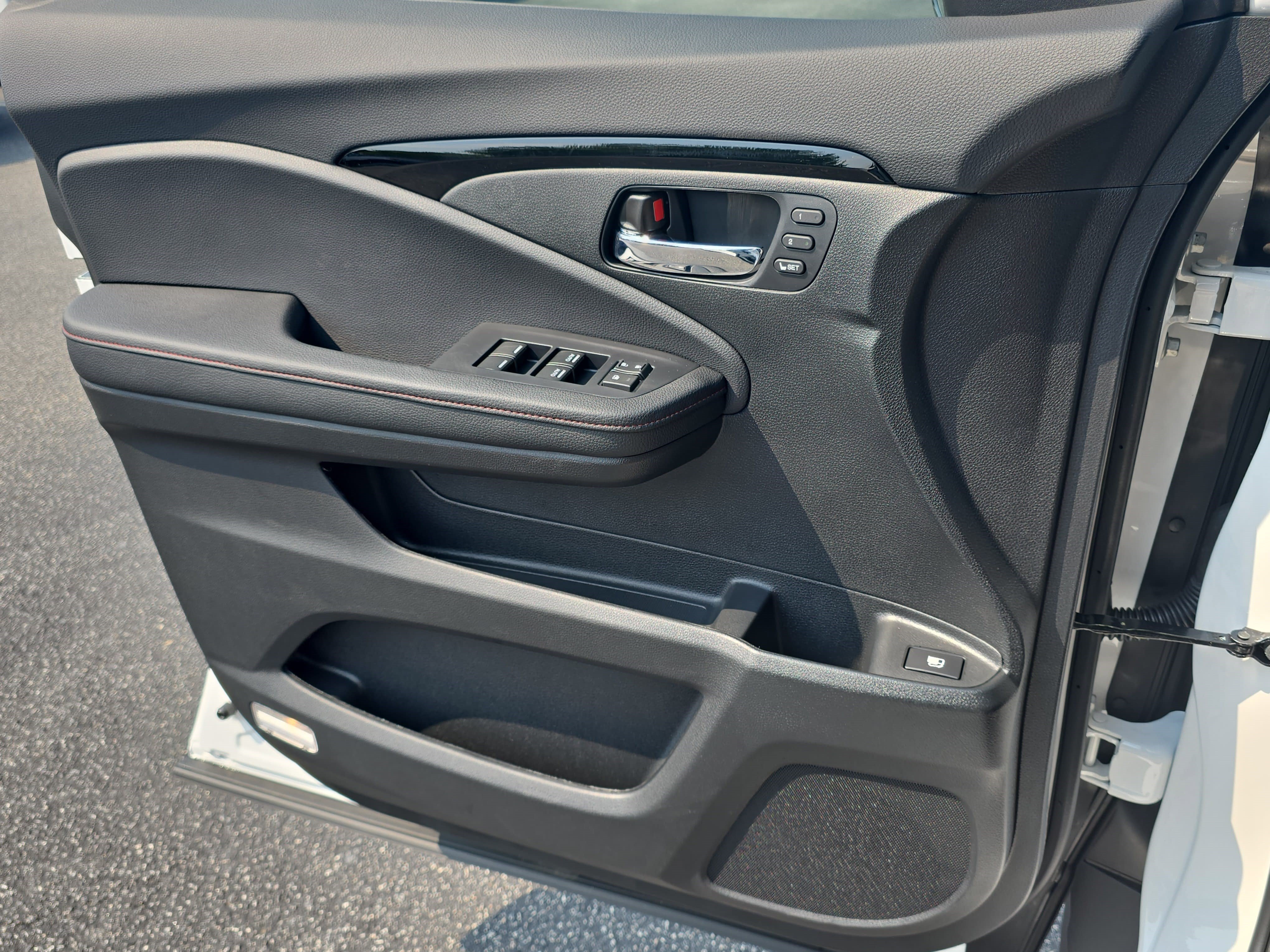 New 2026 Honda Ridgeline Black Edition image 27