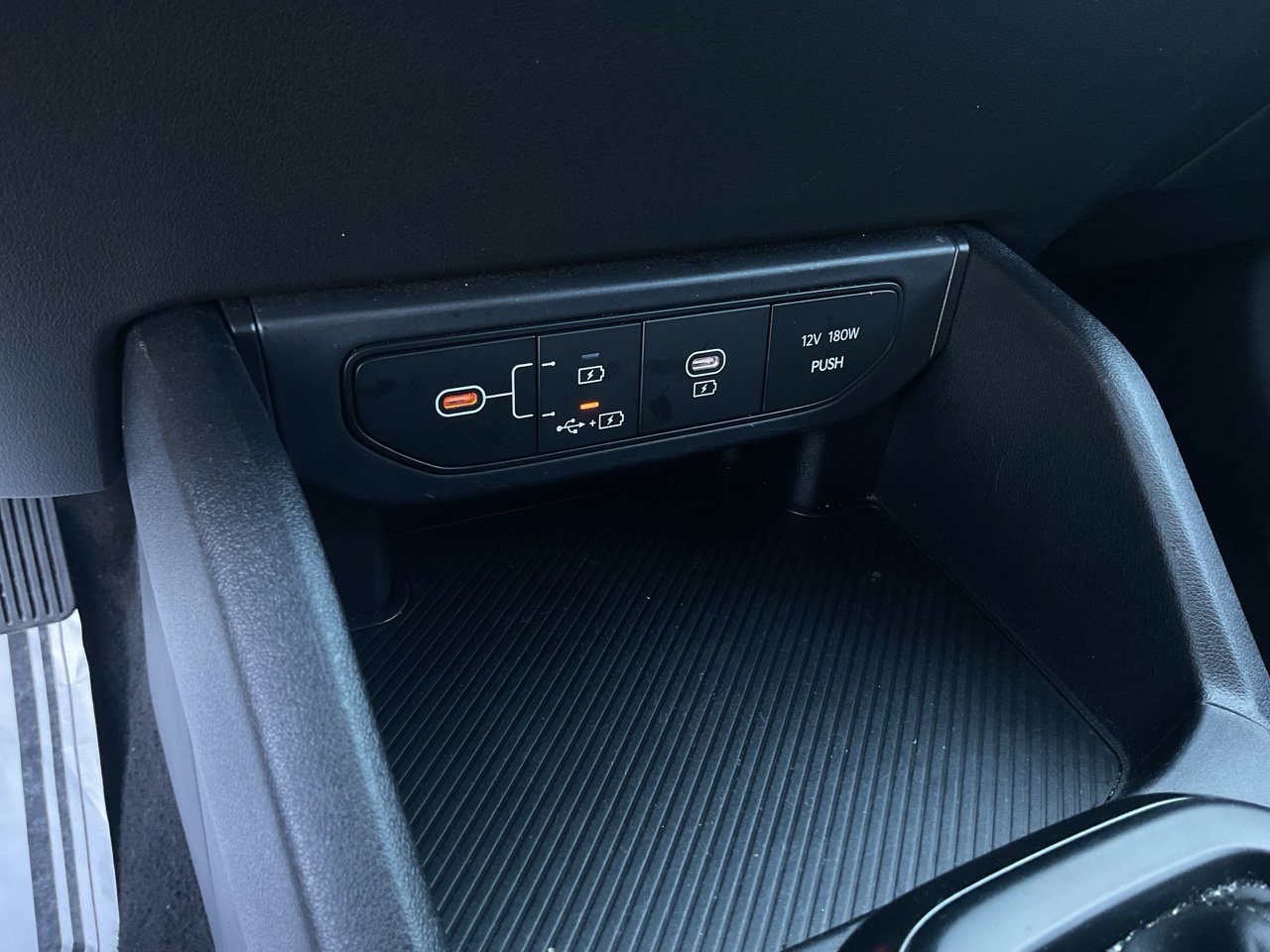 Used 2025 Kia K4 FWD image 23