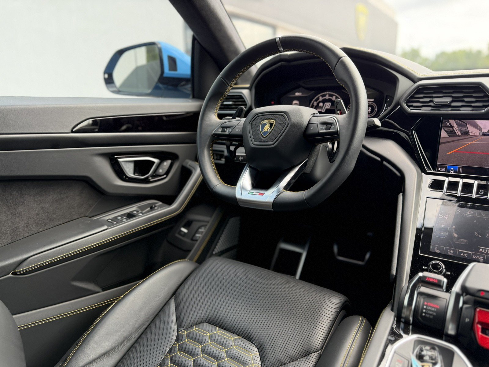 Used 2024 Lamborghini Urus S AWD/4WD image 28