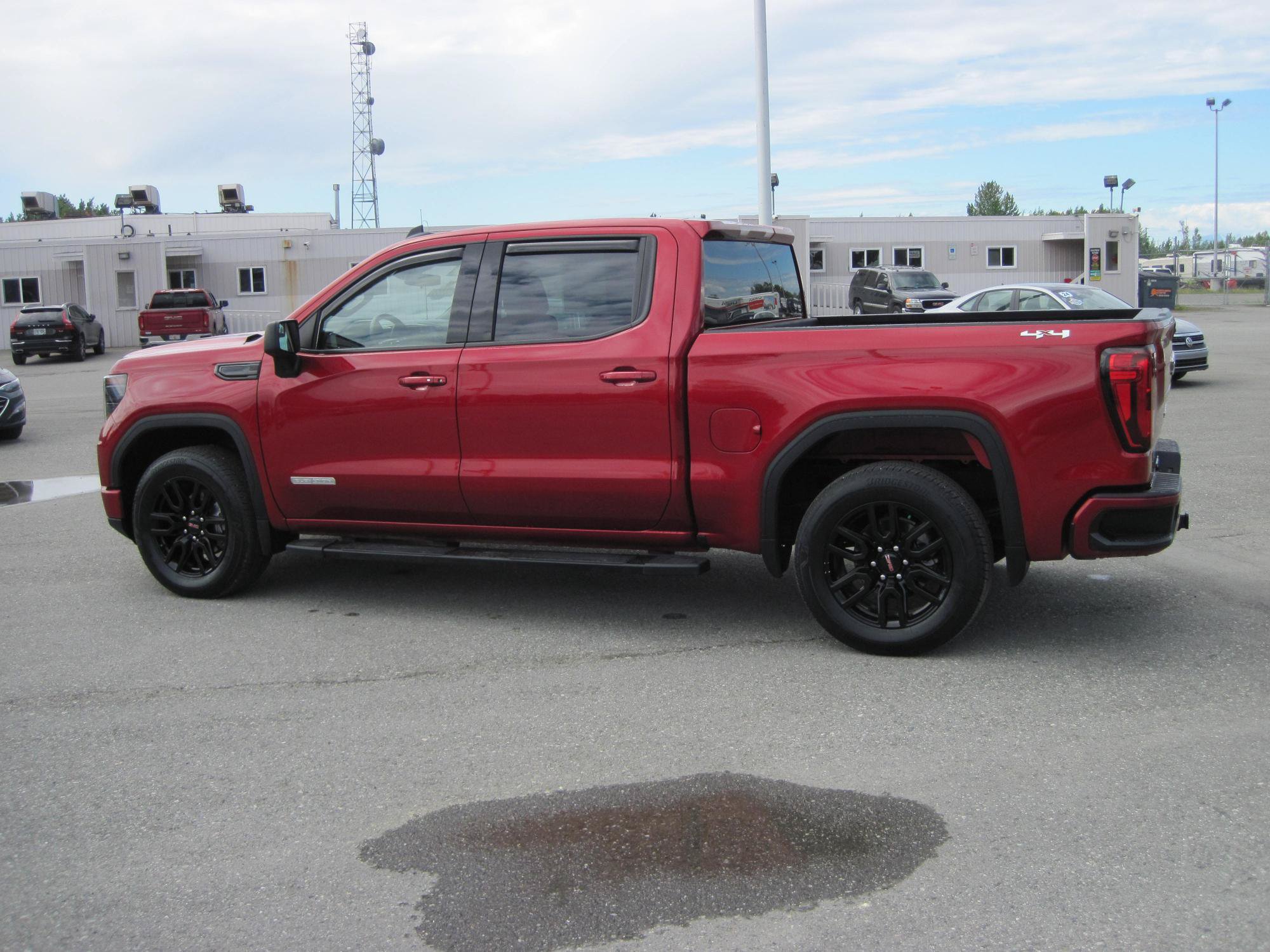 Used 2024 GMC Sierra 1500 Elevation w/ LPO, Elevation Black Package AWD/4WD image 5
