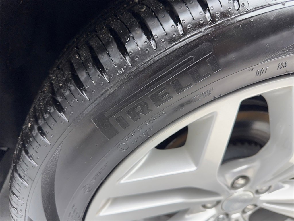 Used 2021 Land Rover Range Rover Evoque R-Dynamic SE image 90