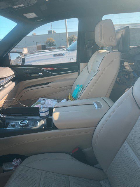 Certified 2024 Cadillac Escalade Premium Luxury image 9