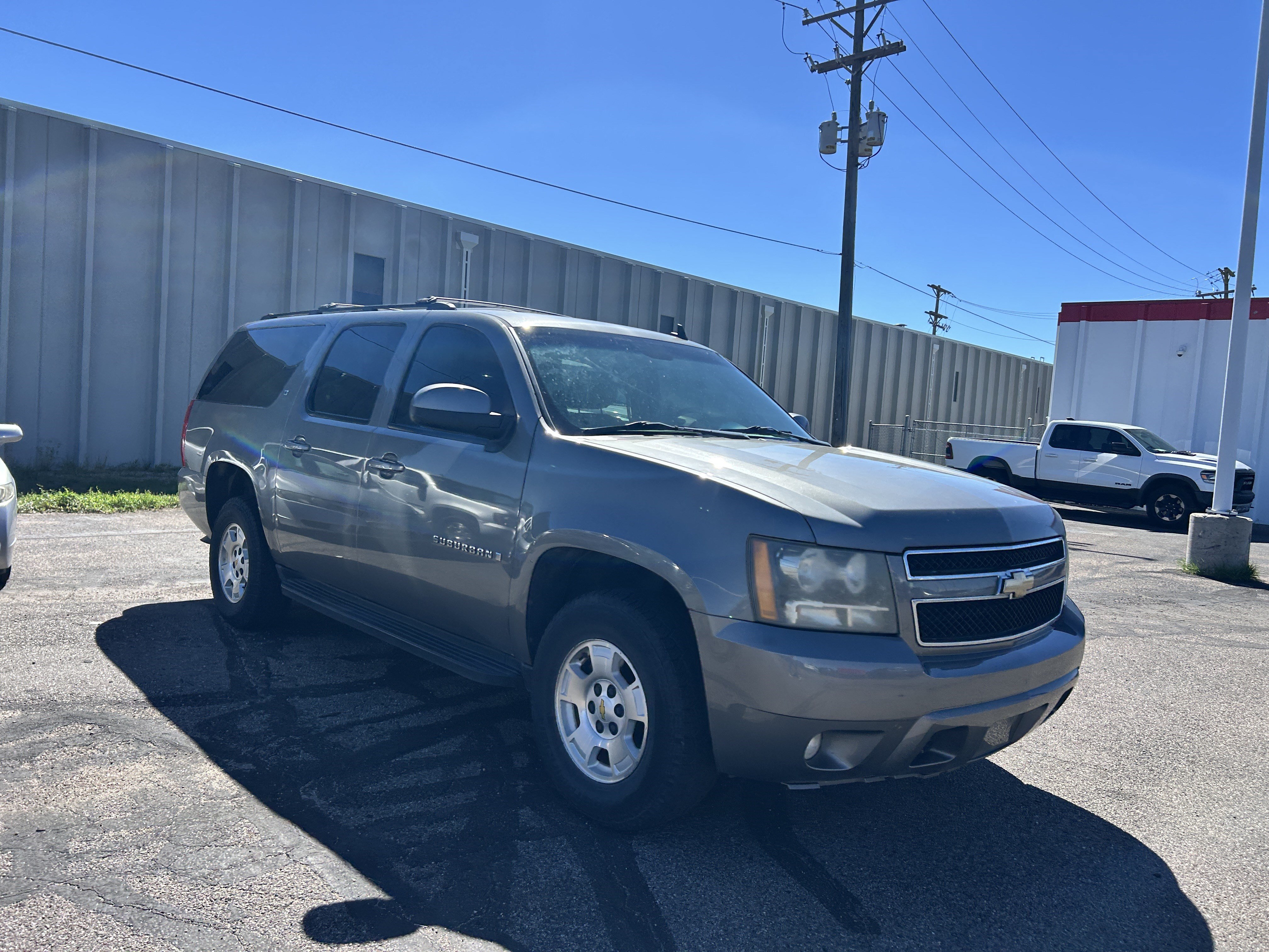 Used 2009 Chevrolet Suburban LT AWD/4WD image 7