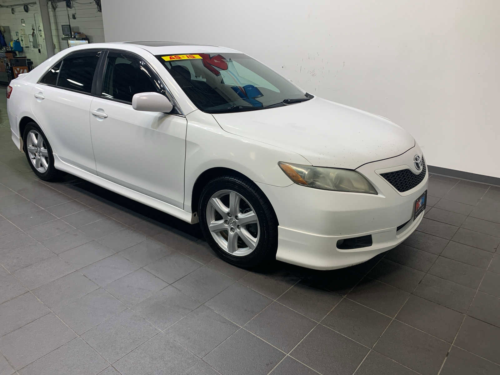 Used 2008 Toyota Camry SE FWD image 2