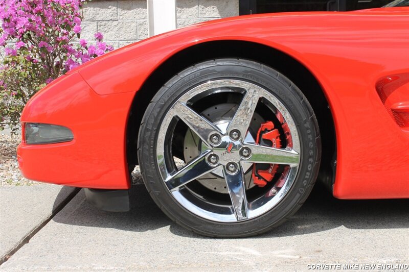 Used 2001 Chevrolet Corvette Coupe w/ Preferred Equipment Group2 RWD image 11