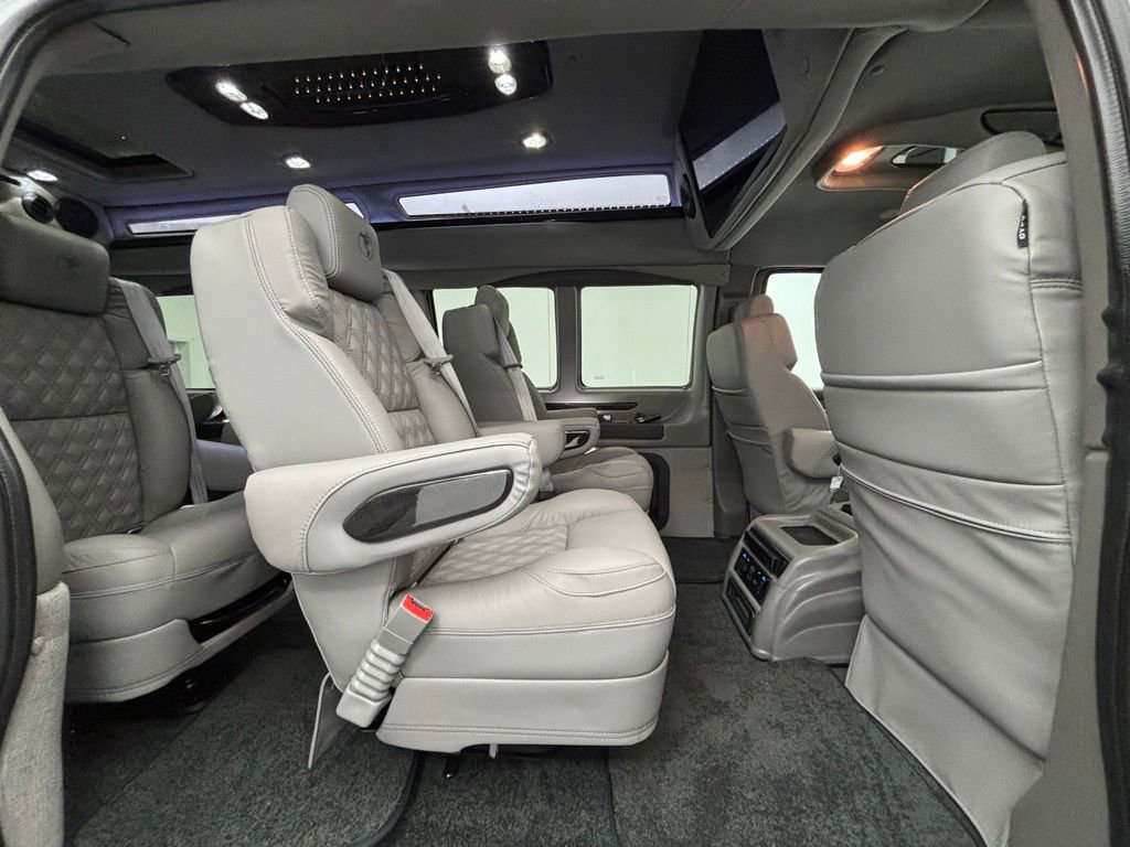 New 2025 GMC Savana 2500 Extended w/ Driver Convenience Package image 26
