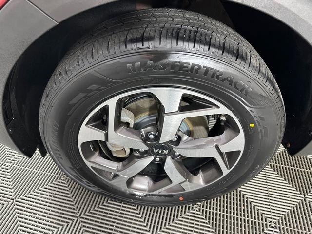 Used 2021 Kia Sportage LX image 2