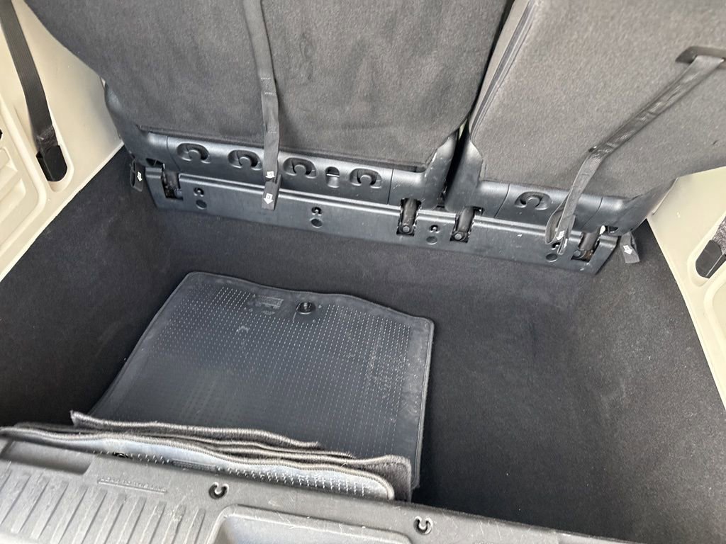 Used 2019 Dodge Grand Caravan SE w/ UConnect Hands-Free Group image 23