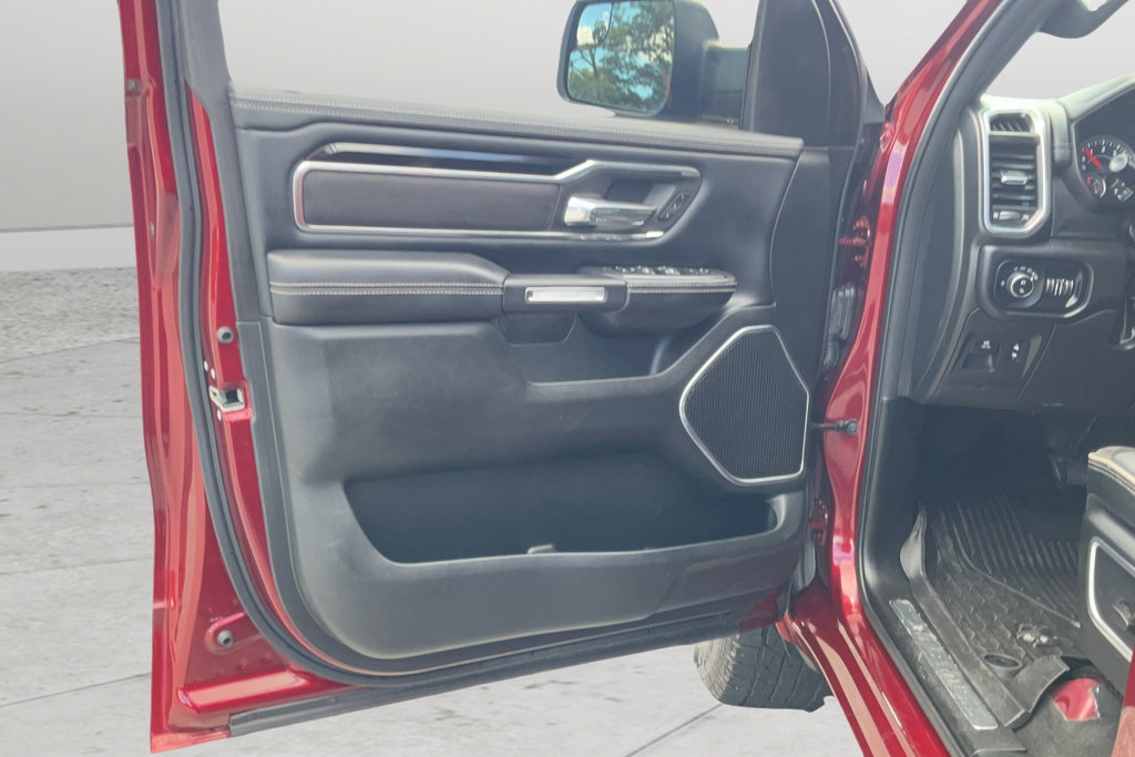Used 2022 RAM 1500 Laramie w/ Sport Appearance Package AWD/4WD image 11