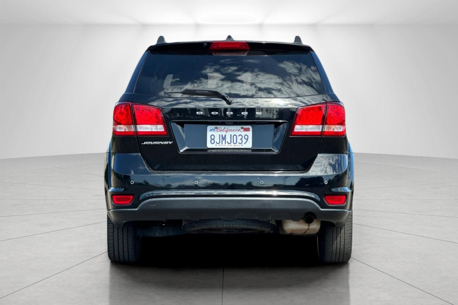 Used 2019 Dodge Journey SE image 4