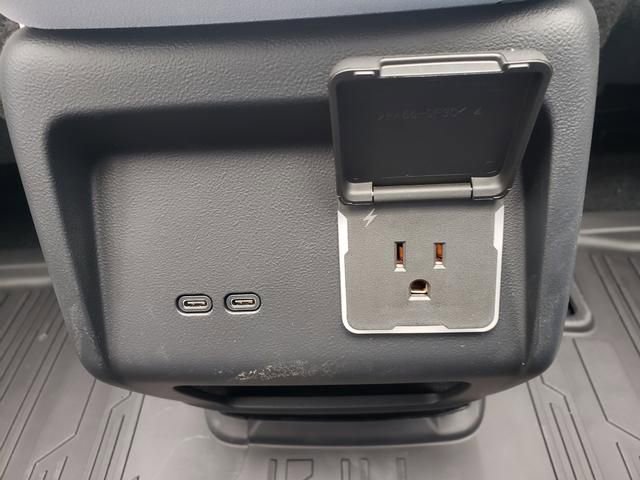 New 2026 Cadillac Optiq Luxury 1 image 15