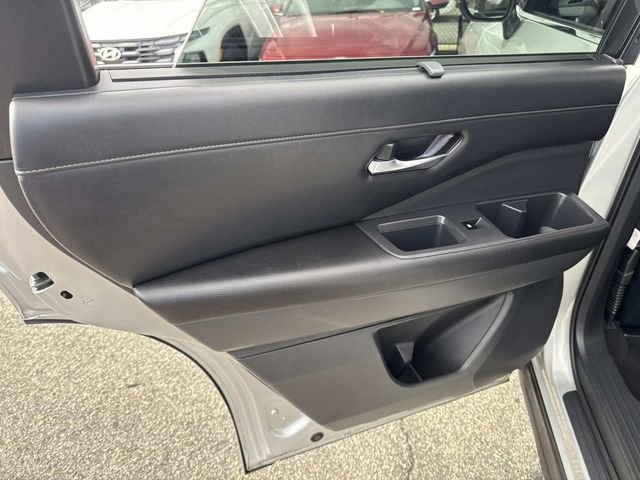 Used 2023 Nissan Pathfinder SL image 19