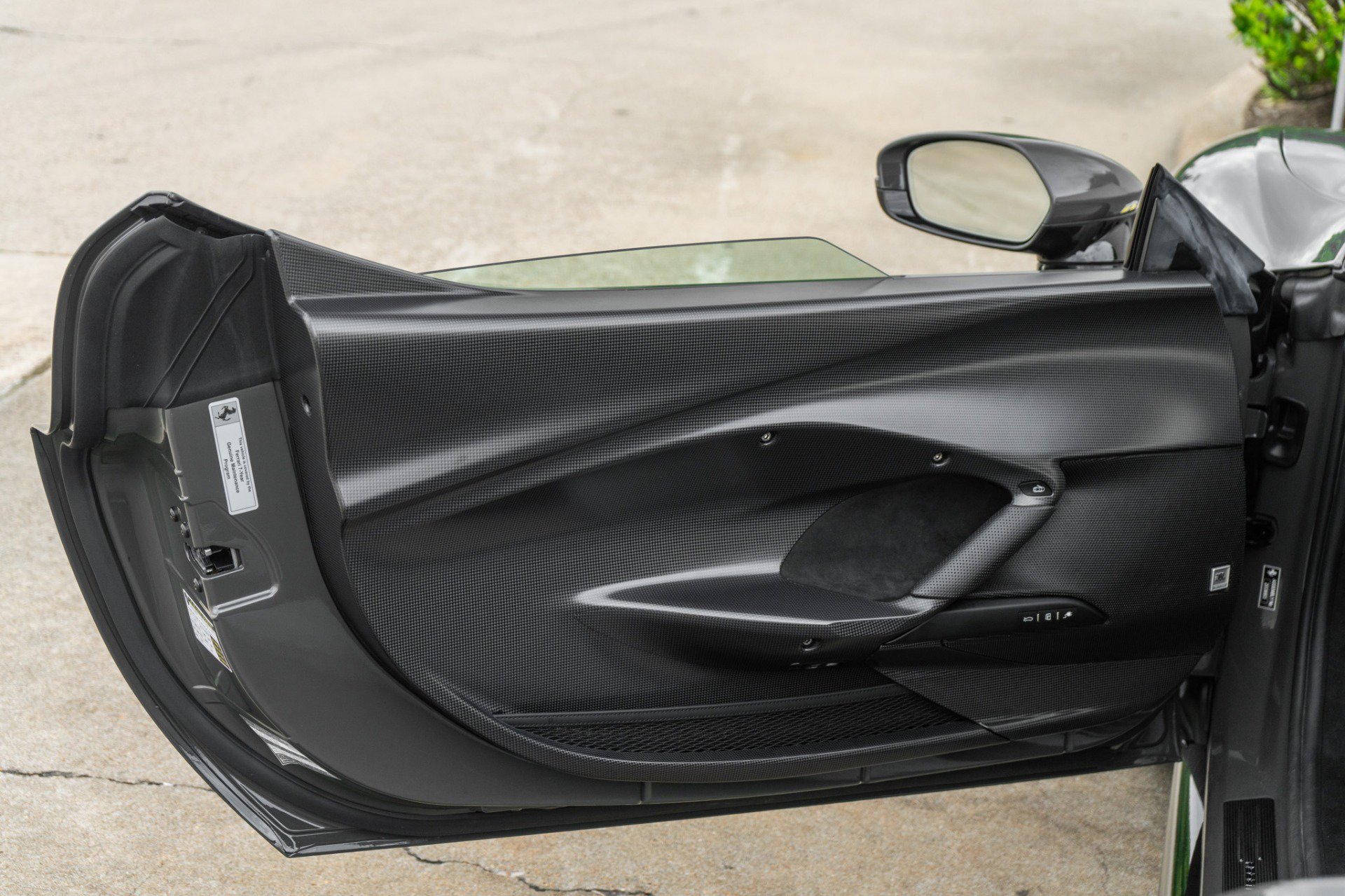 Used 2022 Ferrari 296 GTB RWD image 29